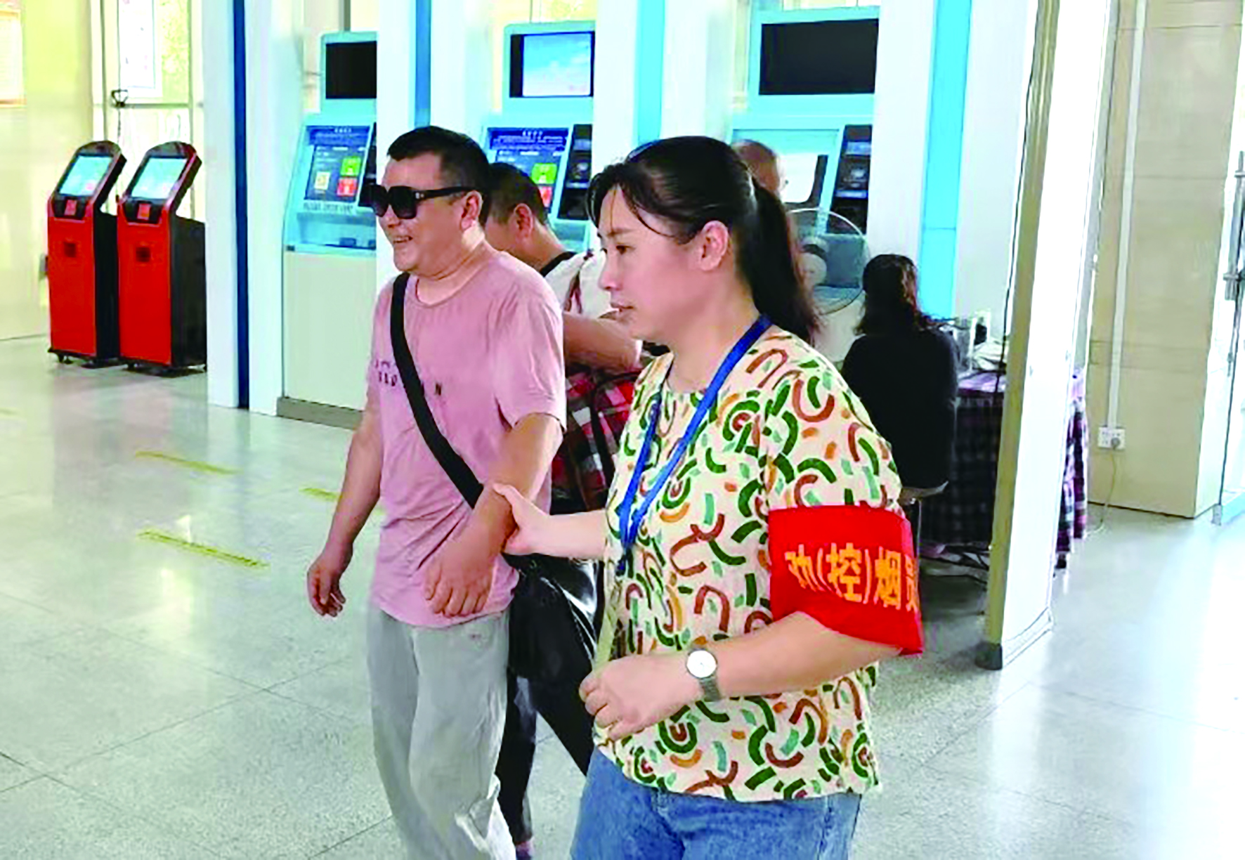 立足平凡崗位 彰顯黨員風(fēng)采 ——記集團(tuán)公司優(yōu)秀共產(chǎn)黨員、邵陽汽車北站副站長謝偉 田華柱 姚志剛